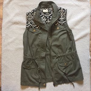 Utility Style Army Green Vest